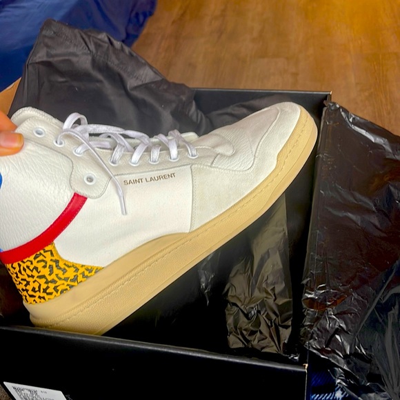 Never been worn in great condition purchased in a Saint Laurent store - Picture 1 of 4